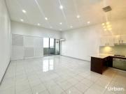 3 Bedroom Unit | Minutes from Liverpool Westfield. Short...