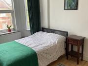 3 bedroom Victorian flat with roof terrace