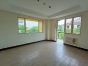 3 Bedroom w/ Balcony Tuscany Private Estate Mckinley...