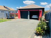 3 bedrooms and 2 bathroom house for sale
