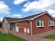 3 Bedrooms Bungalow for rent in Banks Paddock,...