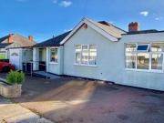 3 Bedrooms Bungalow for rent in Bramcote Drive West,...