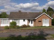 3 Bedrooms Bungalow for rent in Northbury Avenue,...