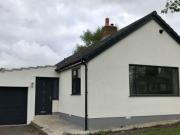3 Bedrooms Bungalow for rent in Whitecroft Lane, Mellor,...