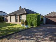 3 Bedrooms Bungalow for sale in Comyn Drive,...