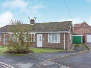 3 Bedrooms Bungalow for sale in Croft Way, Camblesforth,...