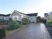 3 Bedrooms Bungalow for sale in Lacy Close, Longlevens,...