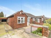 3 Bedrooms Bungalow for sale in Mersey Road, Orrell,...