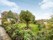 3 Bedrooms Bungalow for sale in Old Mill Lane, Polegate BN26