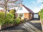 3 Bedrooms Bungalow for sale in Sandringham Road,...
