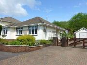 3 Bedrooms Bungalow for sale in Tan Y Lan Llandybie,...