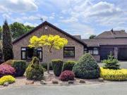 3 Bedrooms Bungalow for sale in Woodward Court,...