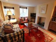 3 Bedrooms Cottage for rent in Chapel Street, Warmington...