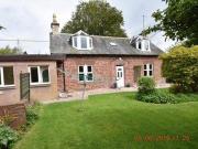 3 Bedrooms Cottage for rent in Chestnut Cottage,...