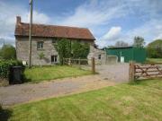 3 Bedrooms Cottage for rent in Langport Road, Long...
