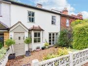 3 Bedrooms Cottage for rent in South Road, Englefield...