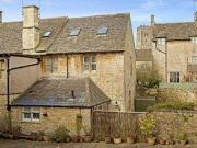 3 Bedrooms Cottage for rent in The Green, Northleach,...