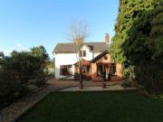 3 Bedrooms Cottage for sale in Plum Cottage, Bicton...
