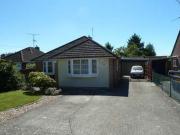 3 Bedrooms Detached bungalow for rent in Green Lane,...