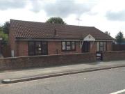 3 Bedrooms Detached bungalow for rent in Icknield Way,...