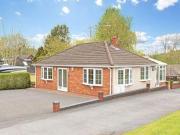 3 Bedrooms Detached bungalow for rent in Ironbridge...