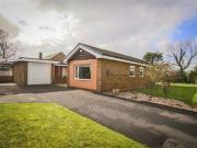3 Bedrooms Detached bungalow for sale in Claremont...