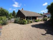 3 Bedrooms Detached bungalow for sale in Fairfield Road,...