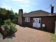 3 Bedrooms Detached bungalow for sale in Holtsmere...