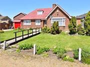 3 Bedrooms Detached bungalow for sale in Horselees Road,...