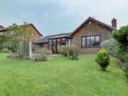 3 Bedrooms Detached bungalow for sale in Lorton Close,...