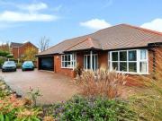 3 Bedrooms Detached bungalow for sale in Mill Lane,...