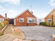 3 Bedrooms Detached bungalow for sale in Rogate Road,...