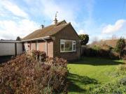 3 Bedrooms Detached bungalow for sale in Springfield...