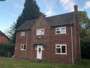 3 Bedrooms Detached house for rent in Albert Road,...