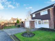 3 Bedrooms Detached house for rent in Beechfield Road,...