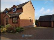 3 Bedrooms Detached house for rent in Beresford Court,...