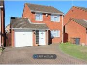3 Bedrooms Detached house for rent in Blakeney Drive,...
