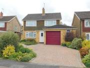 3 Bedrooms Detached house for rent in Broad Green...