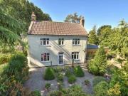 3 Bedrooms Detached house for rent in Church Lane, East...