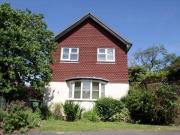 3 Bedrooms Detached house for rent in Copperfields,...