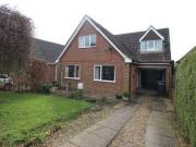 3 Bedrooms Detached house for rent in Folly Lane,...