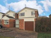 3 Bedrooms Detached house for rent in Holloway Fields,...