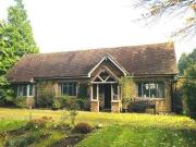 3 Bedrooms Detached house for rent in Meath Green Lane,...