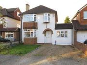 3 Bedrooms Detached house for rent in Monks Avenue, West...
