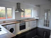 3 Bedrooms Detached house for rent in Portway,...