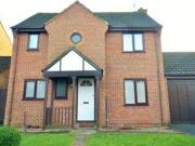 3 Bedrooms Detached house for rent in Smallfield, Surrey RH6