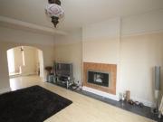 3 Bedrooms Detached house for rent in St. Margarets...