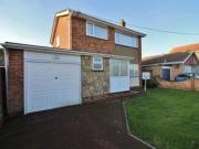 3 Bedrooms Detached house for rent in Surig Road, Canvey...