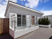 3 Bedrooms Detached house for sale in Ashdown Road,...