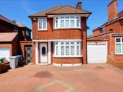 3 Bedrooms Detached house for sale in Beverley Drive,...
